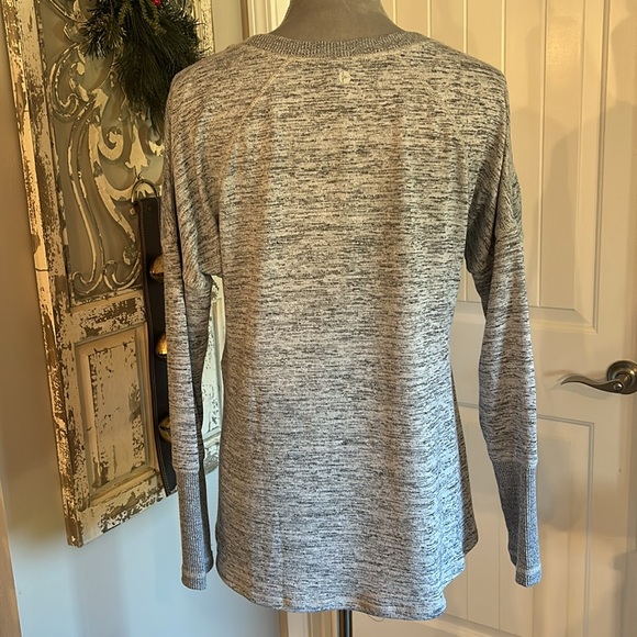 90 Degree - Size Large - Grey Shirt with Zippers on bottom sides Excellent Cond! - Picture 6 of 8